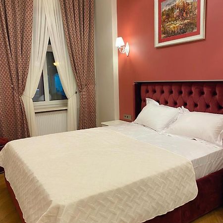 Grand De Luxe Residence Львов Экстерьер фото